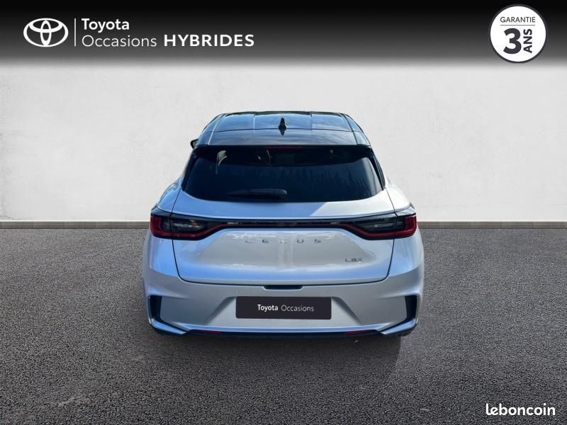 Lexus LBX 1.5 136ch Emotion 2WD (image 18)