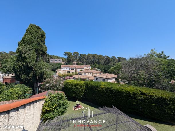 https://img.leboncoin.fr/api/v1/lbcpb1/images/75/22/b2/7522b2f30cd256e02b6a75d1c59caf40e4bc383b.jpg?rule=ad-image