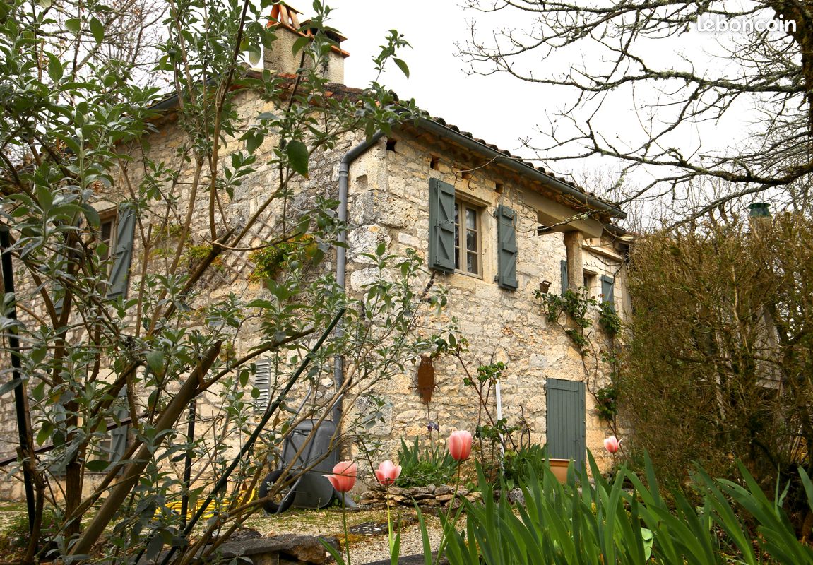 Maison 7 pièces 222 m² · à Lalbenque · 222 m² · 420 000 €