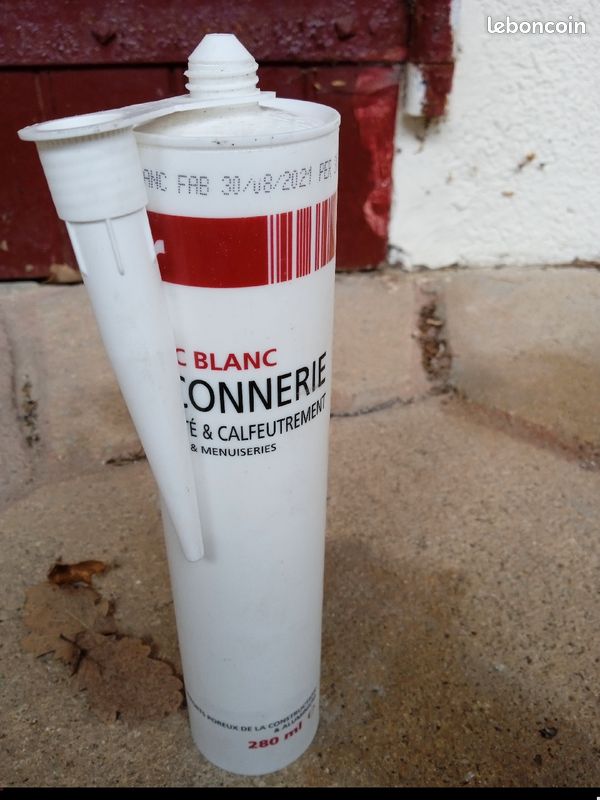 Mastic blanc maçonnerie étanchéité et calfeutrement blanc neuf (image 1)