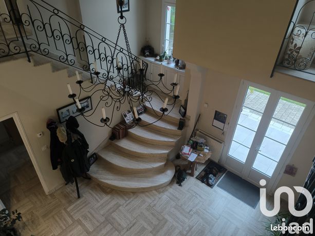 https://img.leboncoin.fr/api/v1/lbcpb1/images/75/25/66/752566e5ac5633e9610400e37c6c39945d1cffc0.jpg?rule=ad-image