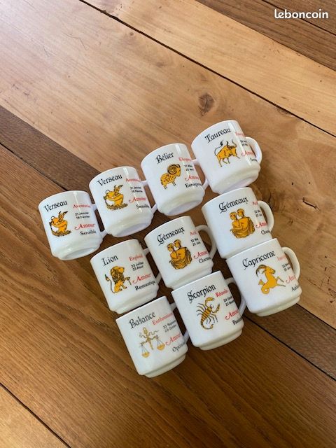 Lot De Mugs Vintage Arcopal - Signes Astrologiques Balance Et Capricorne