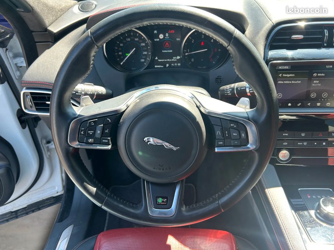 JAGUAR F-Pace 2.0 D 240ch R-Sport - 2018 - 95 000 km - Suivi complet - Attelage (image 8)