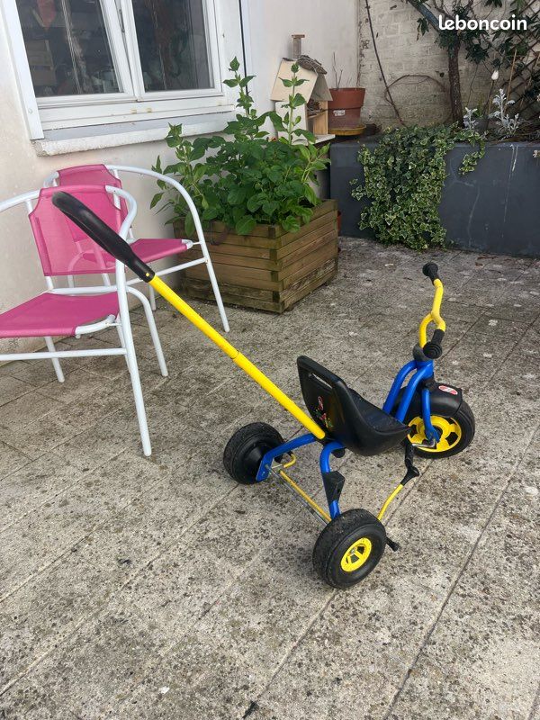 Tricycle (image 1)