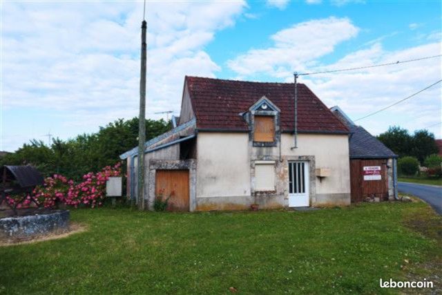 Maison à rénover 50 m² garage attenant, grenier, dépendances