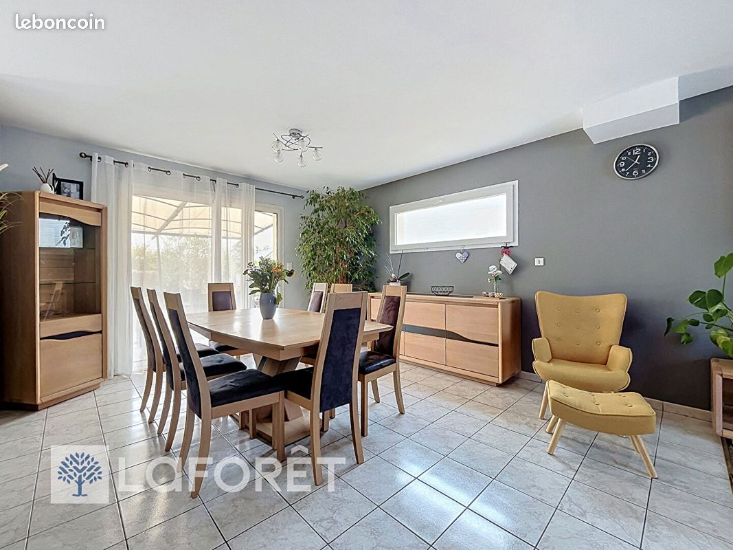 Maison 7 pièces 126 m² · à Ligné · 126 m² · 343 900 €