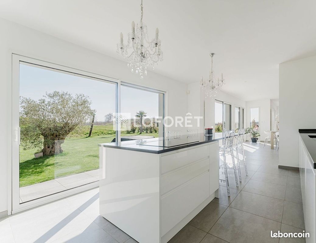Maison 5 pièces 180 m² · à Mérignies · 180 m² · 1 090 000 €