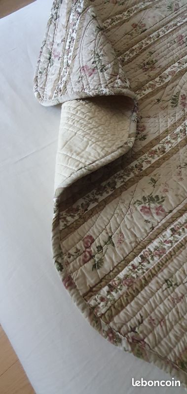 Dessus de lit ou fauteuil coutil 140x140 (image 1)