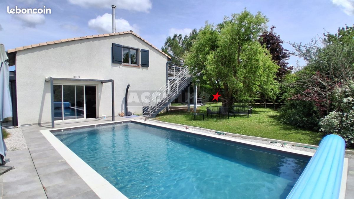 Maison 6 pièces 184 m² · à Sainte-Foy-d'Aigrefeuille · 184 m² · 780 000 €