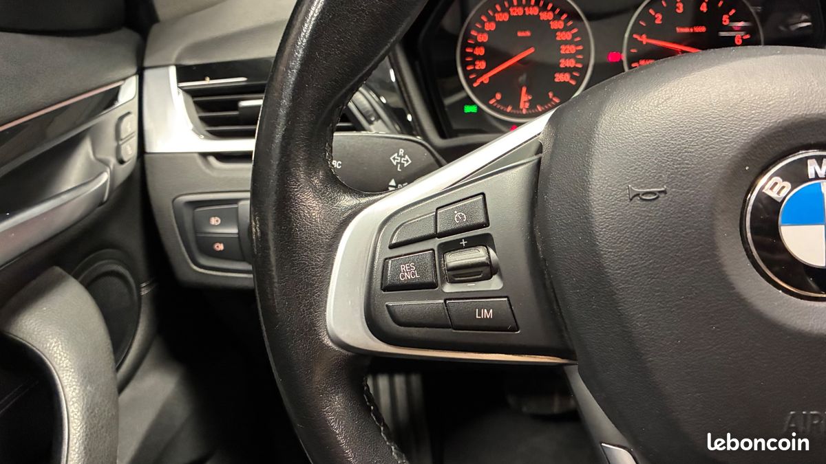 Bmw x1 1.8 i 140 x-line sdrive dkg bva + attelage + toit ouvrant (image 30)