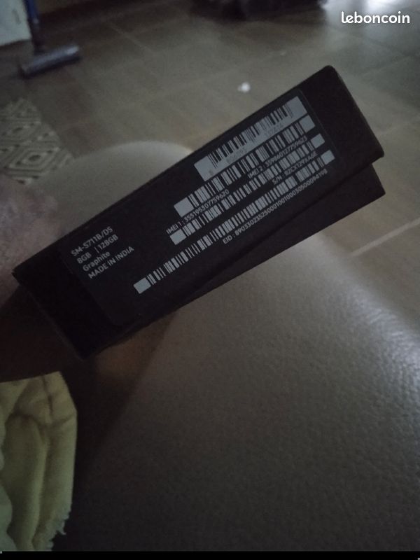 Samsung Galaxy S23FE (image 2)