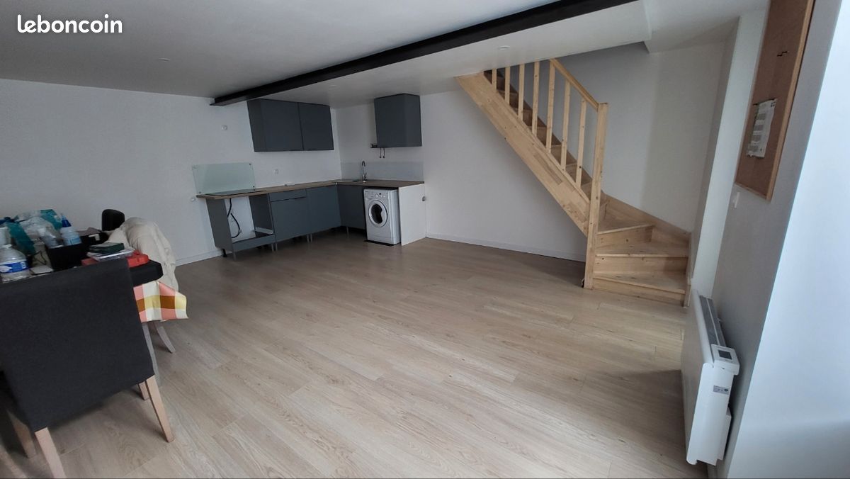Maison 3 pièces 72 m² · à Courçon · 72 m² · 810 €