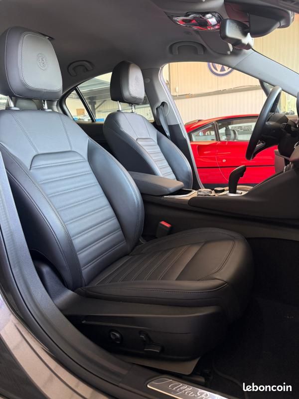 Alfa Romeo Giulia MY20 2.2 190 ch AT8 Ti (image 16)