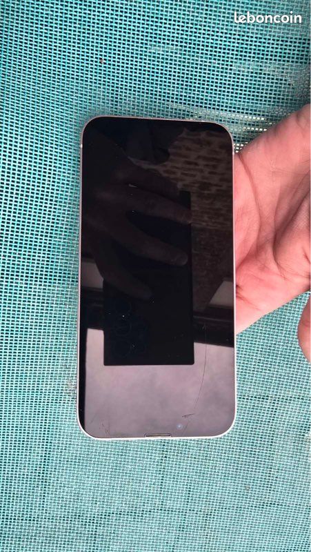 IPhone 13 (image 2)