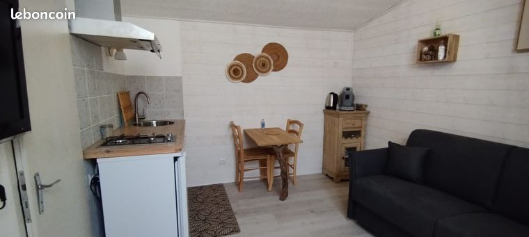 Studio meublé avec extérieur;