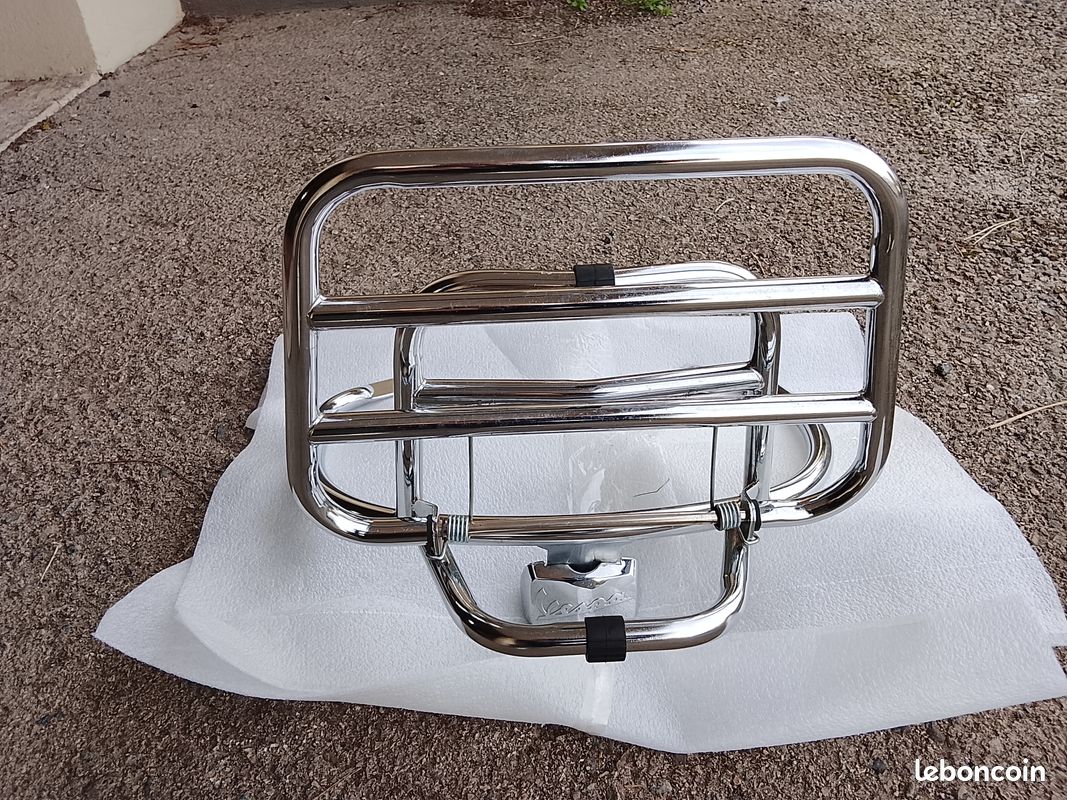 Porte-bagages Pour Scooter Vintage Type Vespa - Occasion état Moyen - Sans Marque