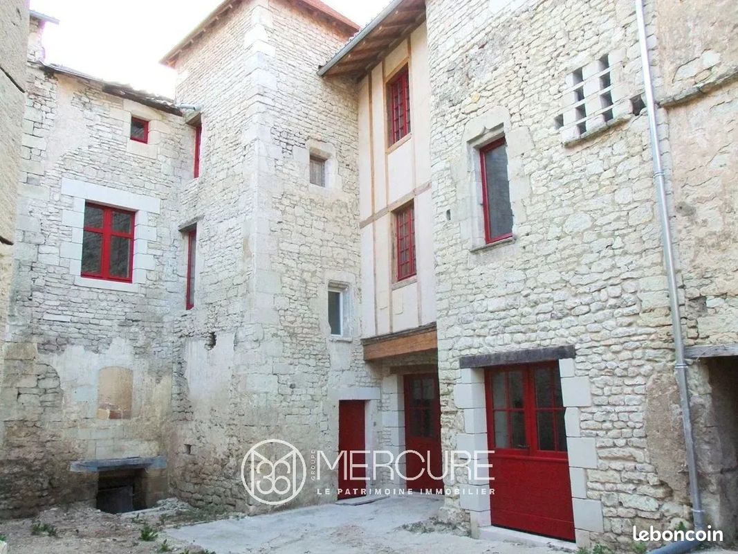 Maison 9 pièces 250 m² · à Mirebeau · 250 m² · 199 000 €
