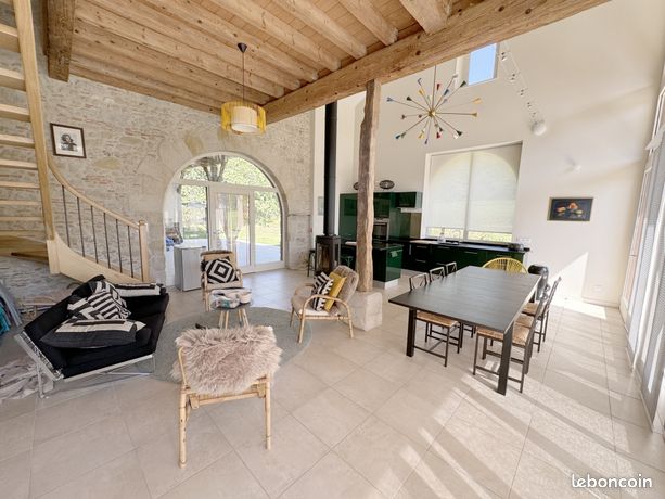 Maison 7 pièces 227 m²