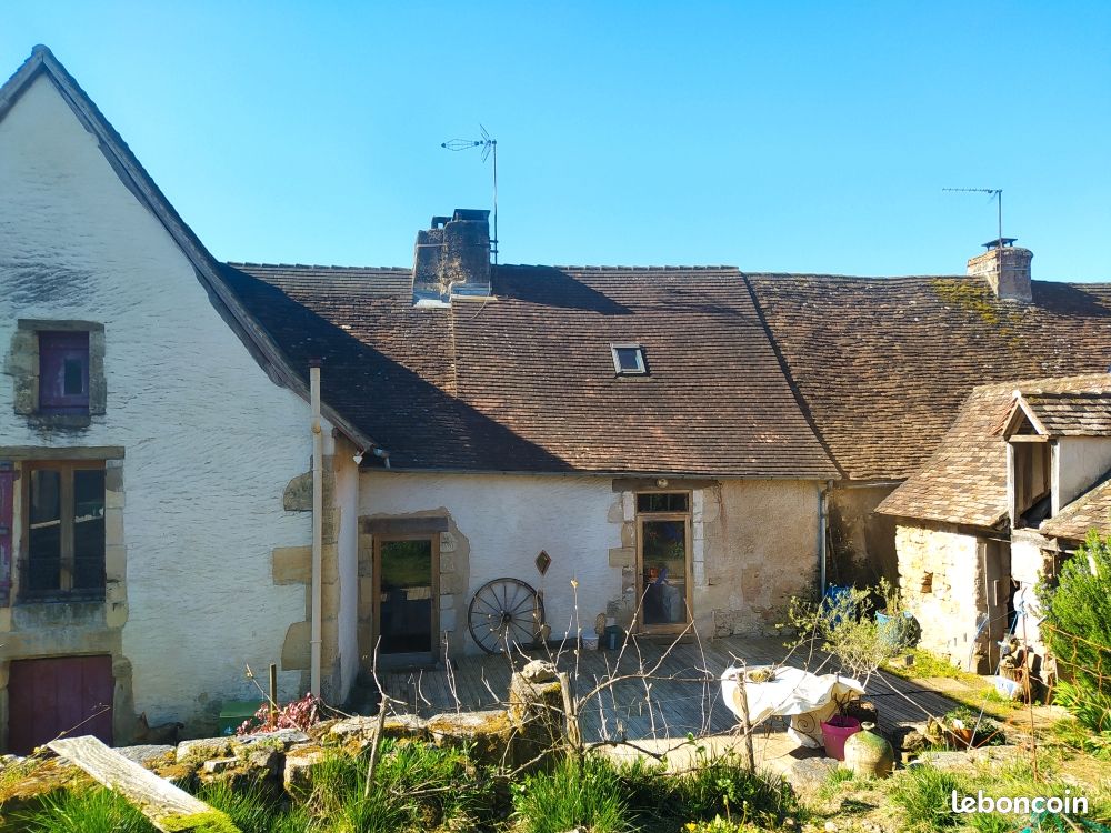 Maison 3 pièces 100 m² · à Hautefort · 100 m² · 130 000 €