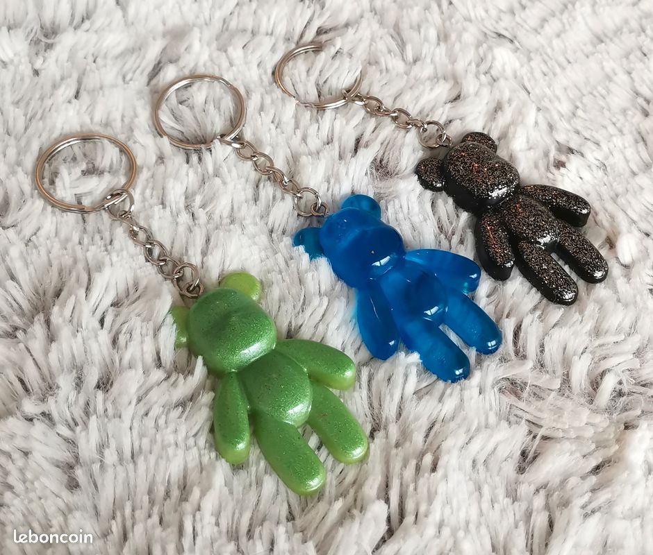 Porte-clés en résine fait à la main avec paillettes / Cadeau d’ours en résine époxy / Cadeau (image 3)
