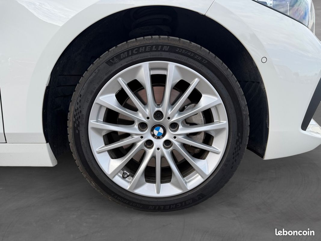 BMW SERIE 118I 136 BUSINESS DESIGN DKG 136Ch Garantie 12 mois (image 17)