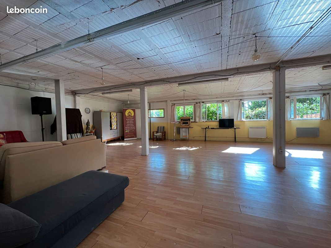 Immeuble 11 pièces 450 m² · à Caussade · 450 m² · 170 000 €