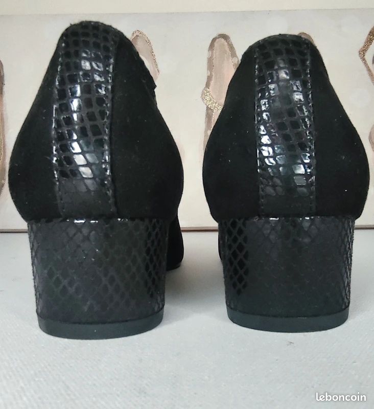 Escarpins Vintage Pierre Cardin Noir Cuir - Taille 37 - Talons 3.5 Cm - Très Bon état