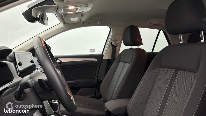 Volkswagen T-Roc 1.5 TSI Evo2 150ch VW Edition DSG7 (image 12)