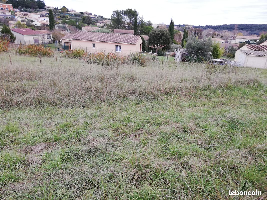 Terrain constructible · à Les Mages · 69 500 €
