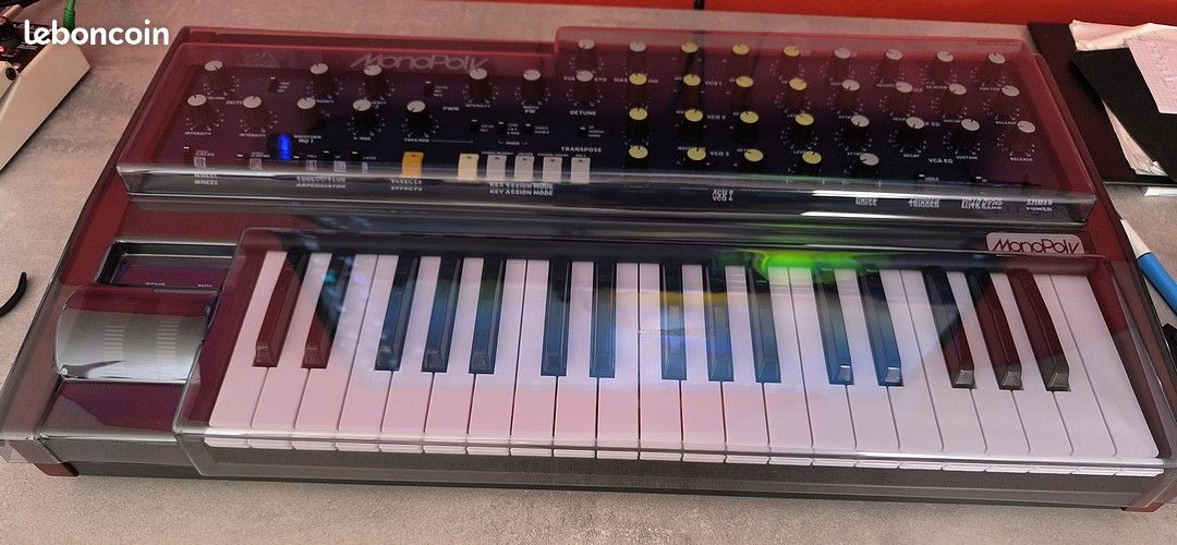 Synthétiseur Behringer MonoPoly état neuf (échange possible) (image 2)