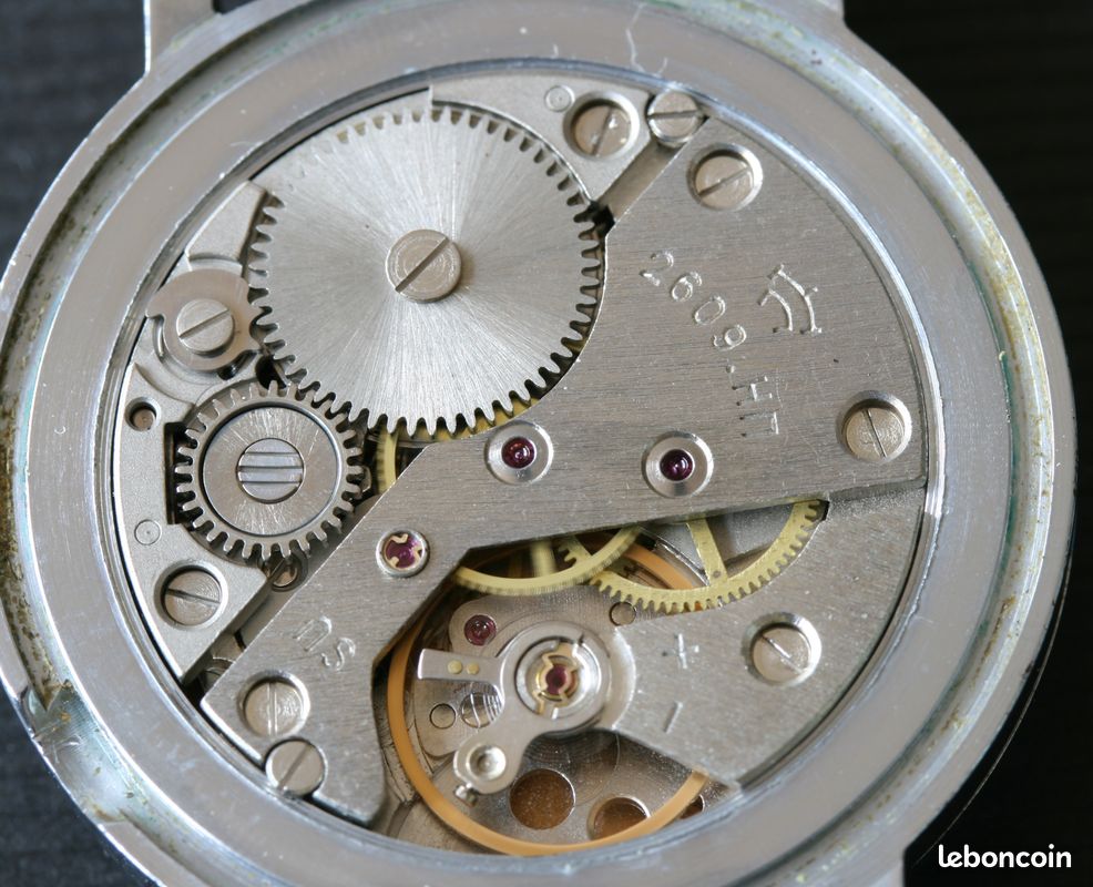 Raketa Copernic vintage Montre mécanique russe Cadran blanc et doré (image 8)