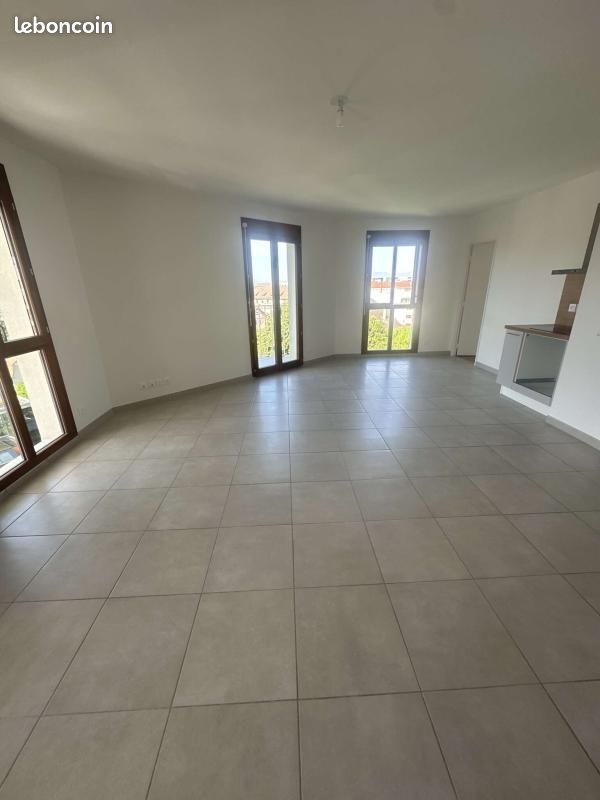 Appartement 5 pièces 101 m² · à Annemasse · 101 m² · 1 510 €/mois