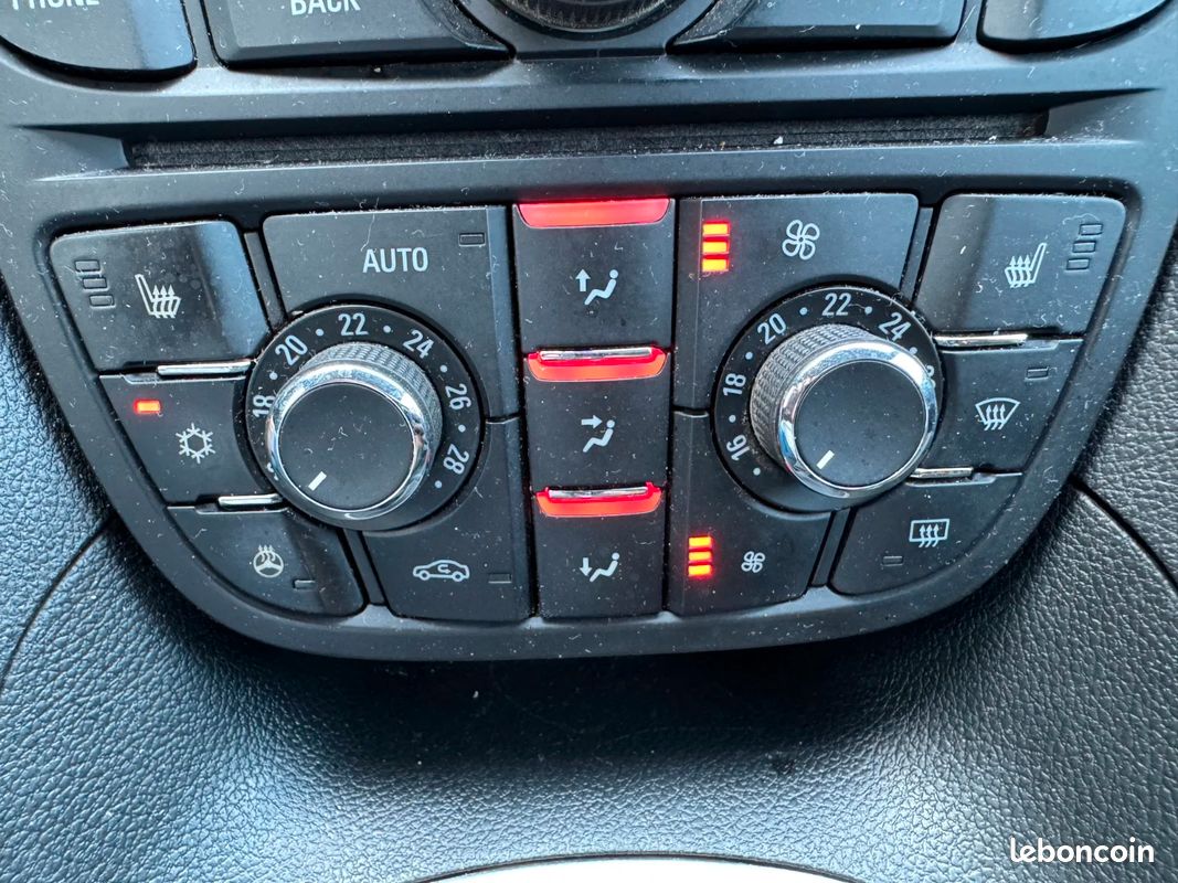 OPEL MERIVA 1.6 CDTI - 136 ch S&S Cosmo Pack PHASE 2 / Sièges et volant chauffants / Caméra de recul / Chaîne distrib (image 21)