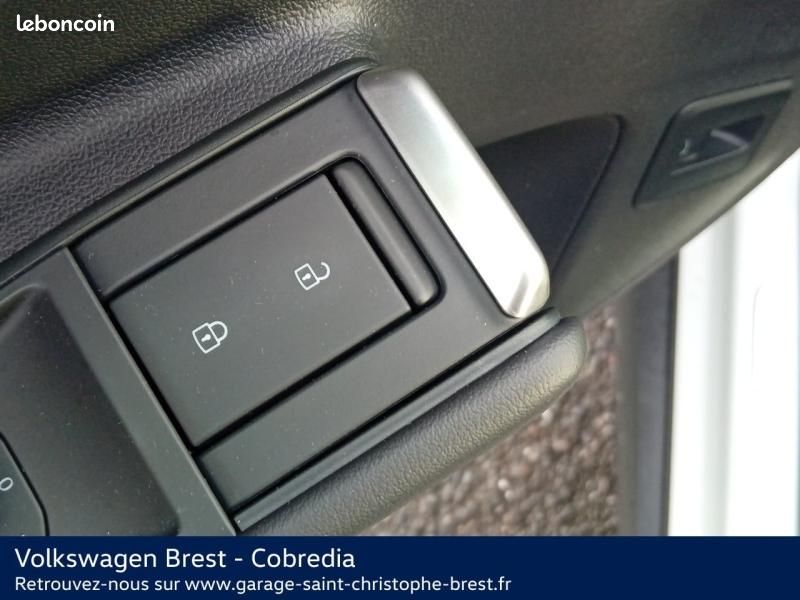 Volkswagen T-Roc 1.5 eTSI 150ch R-Line DSG7 (image 18)