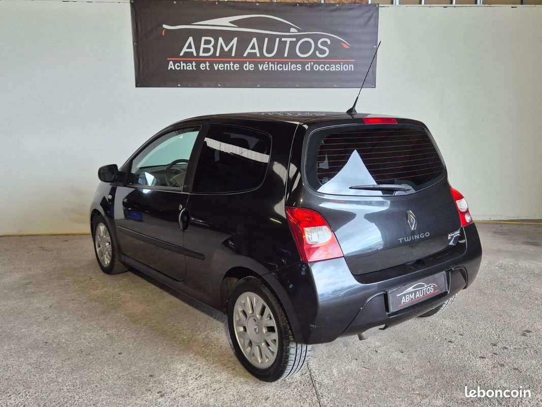 RENAULT TWINGO II 1.5 dCi 85 eco2 Initiale/ 1ere Main (image 6)