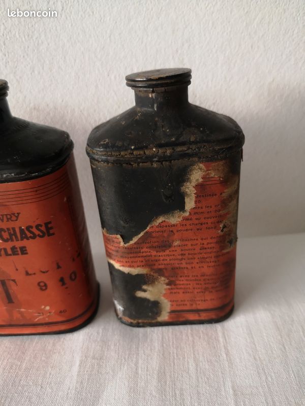 Flacon à Poudre Militaire Ancien Des Années 1920 – Pièce Historique Authentique