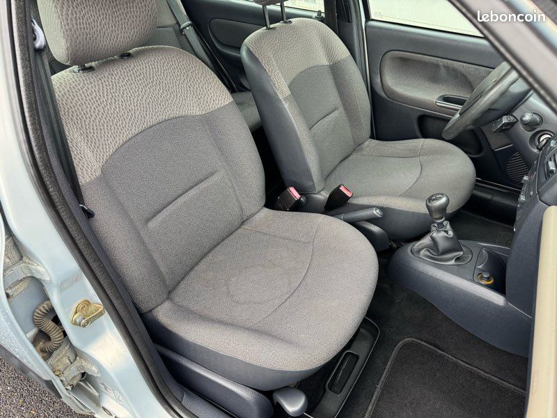 CLIO 2 1.5 dci 65 cv CONFORT AUTHENTIQUE (image 8)