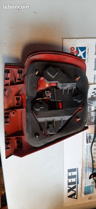 Feu arrière Audi A4 B5 (image 3)