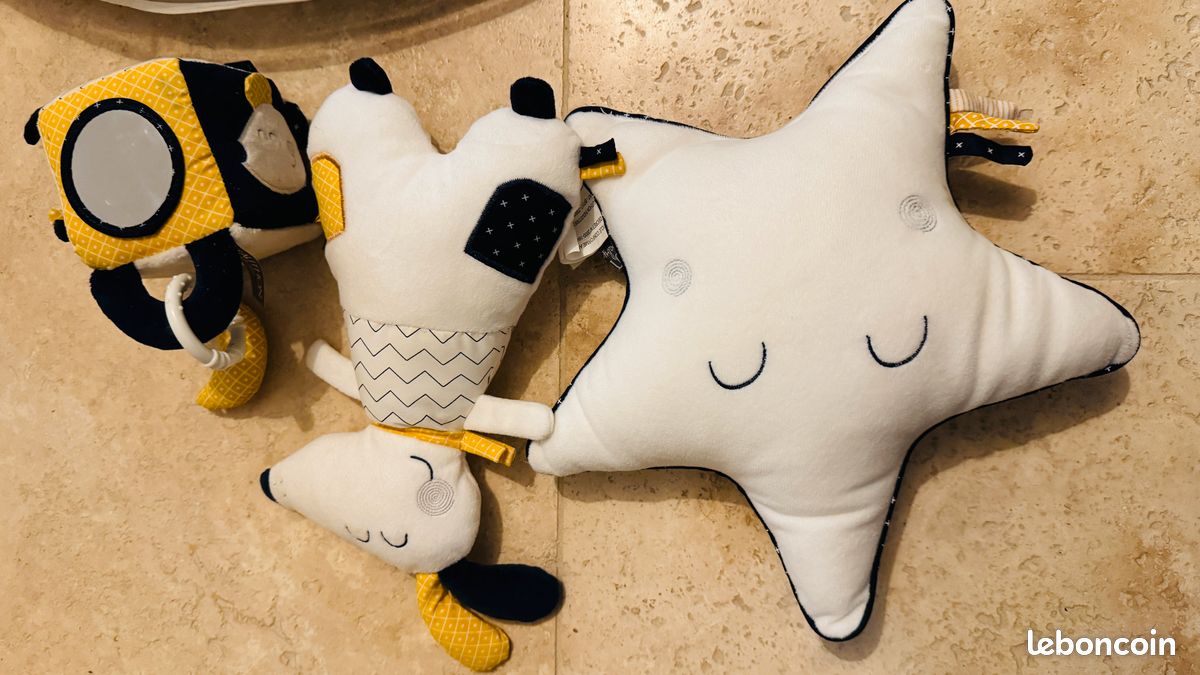 Ensemble chambre bébé Sauthon “Hello” – Tapis d’éveil, mobile, cadres, peluches (image 4)