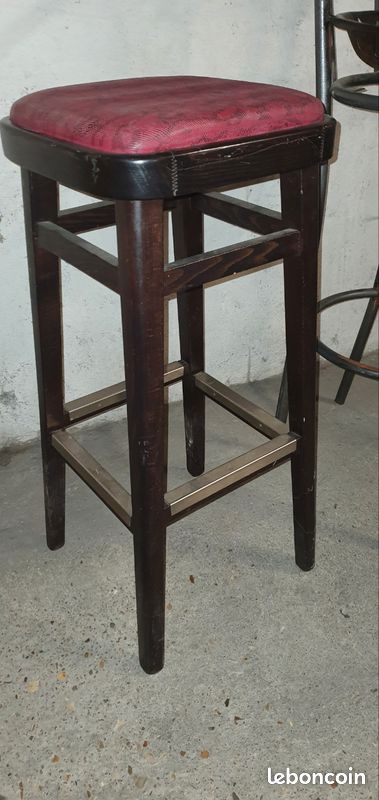 Tabouret haut en bois (image 3)