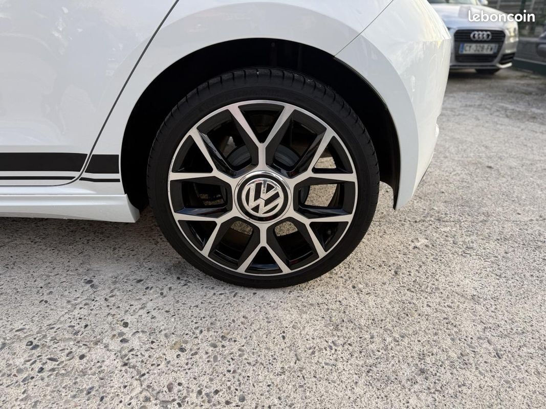VOLKSWAGEN UP 1.0 TSI BlueMotion 115cv GTI Boite 6 (image 29)