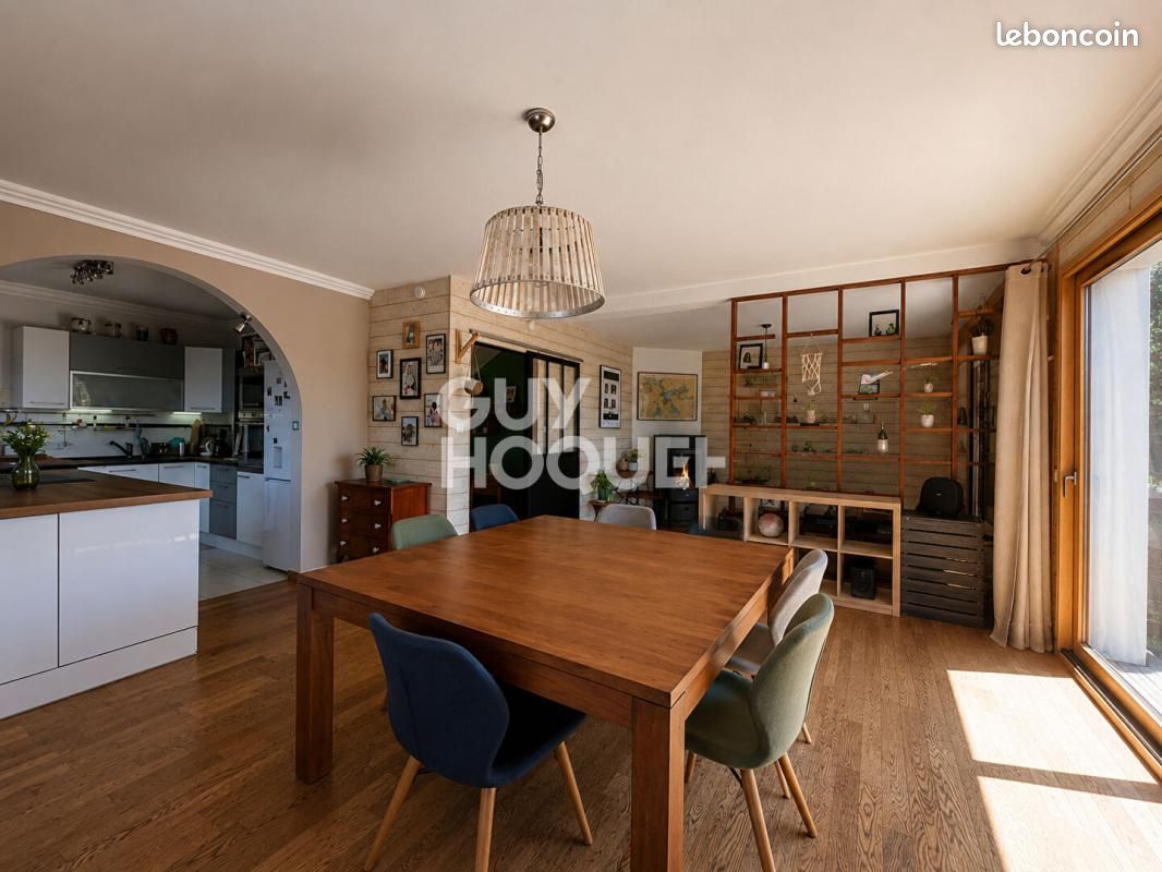 Maison 5 pièces 140 m² · à Treffléan · 140 m² · 372 750 €