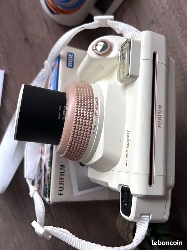 Fujifilm Instax Wide 300 Appareil Photo Argentique Instantané Noir
