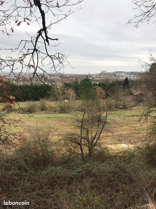 Terrain constructible · à Saumur · 75 000 €