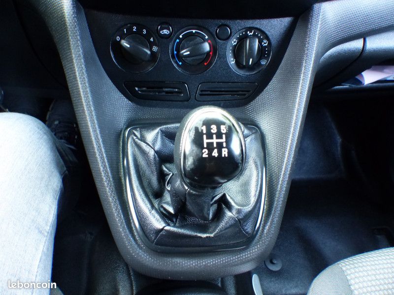 Ford TRANSIT CONNECT L1 1.5 TD 100CH STOP&START AMBIENTE (image 15)