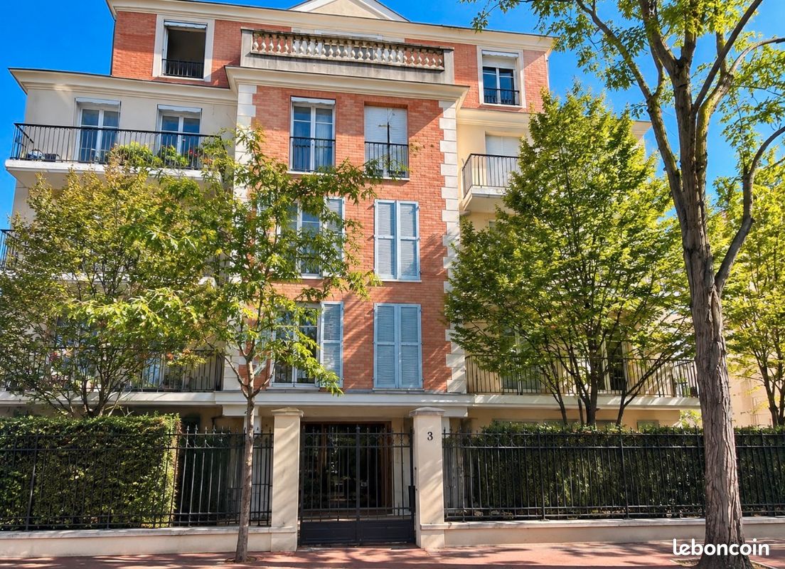 Appartement 5 pièces 110 m² · à Rueil-Malmaison · 110 m² · 3 100 €/mois
