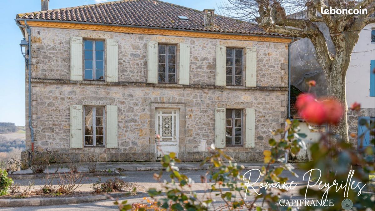 Maison 10 pièces 450 m² · à Prayssas · 450 m² · 186 000 €