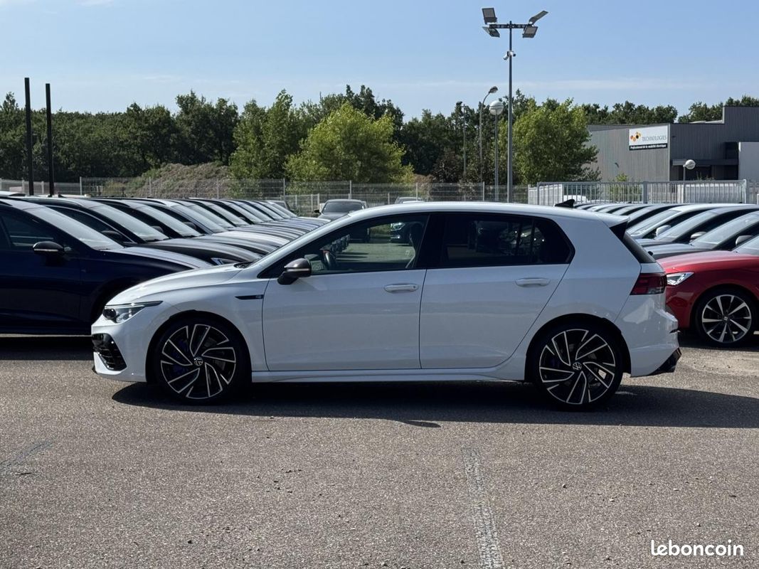 VOLKSWAGEN GOLF 8 R 4Motion 2.0 TSI 320ch DSG 7 (image 2)