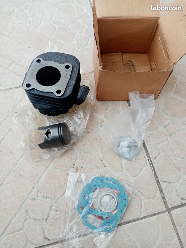 Kit de 12 autocollants logo vinyle pour jantes de vélo VTT EVEN 50 Kit de 12 autocollants logo vinyle pour jantes de vélo VTT EVEN 50
