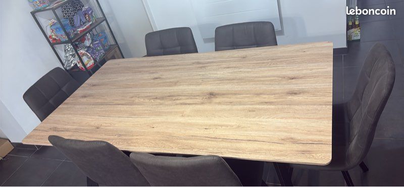 Table et chaises 6 personnes (image 5)